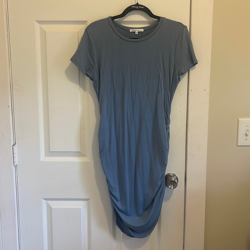 Antistar dress